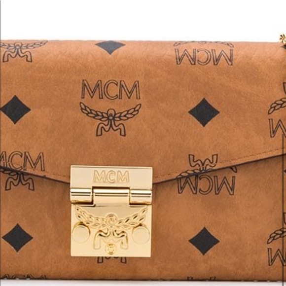 Meet your Posher, Glenda - Picture 1 of 1